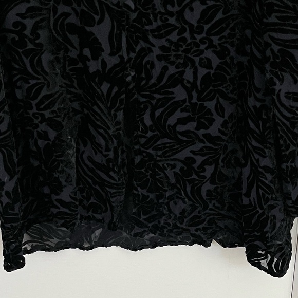 Laura Ashley Black Burn Out Velvet V Neck Tunic Blouse Top Boho Dark Romantic 8 - Picture 3 of 12